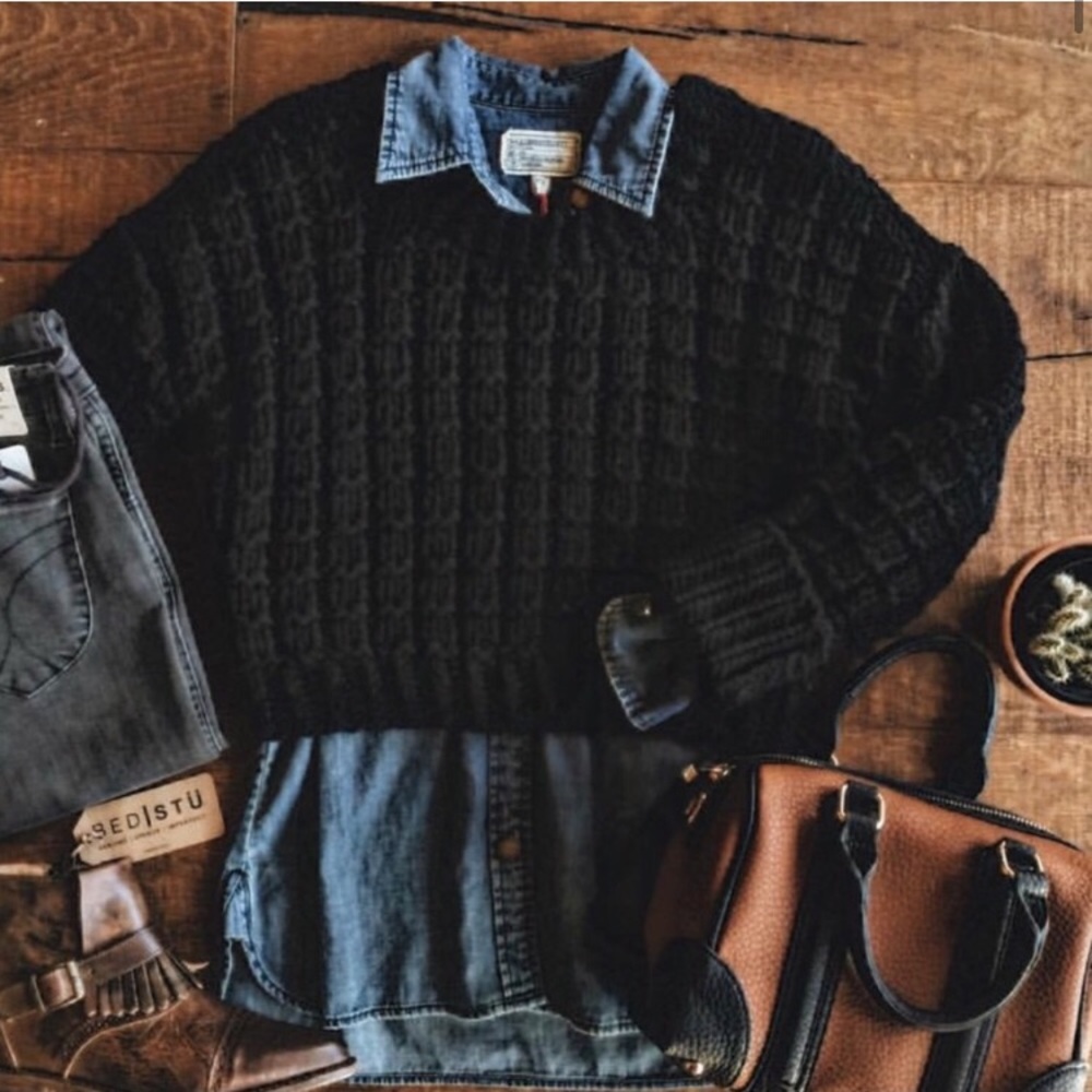 JOA crop wool cable knit sweater, size medium